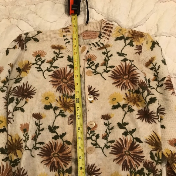 Cardigan - Picture 5 of 6